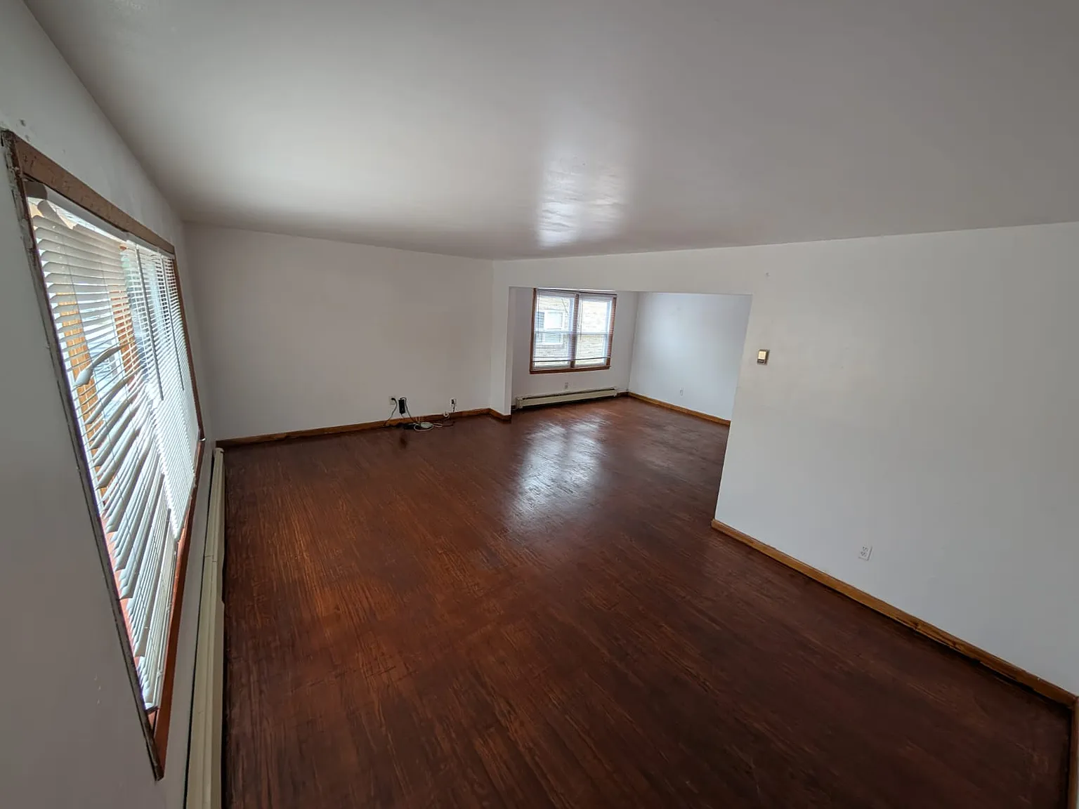 3 bed, 1919 sqft, $3,300 — Photo 4
