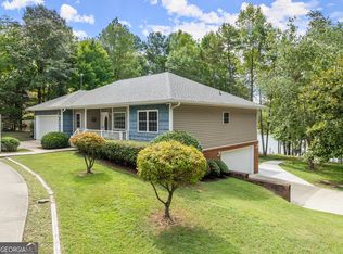 728 Chateau Estates Rd, Lavonia, GA 30553