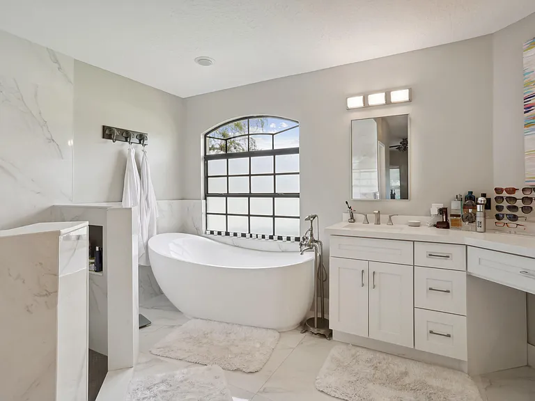 13823 Callington Dr — Photo 17