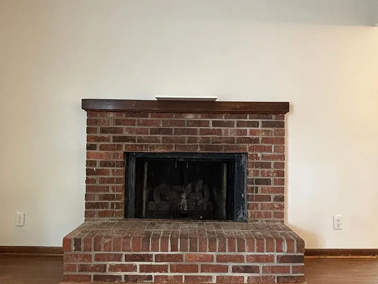 124 E Saltwood Pl — Photo 10