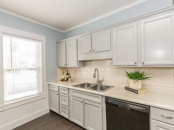 5th image of 61-63 Billerica Ave