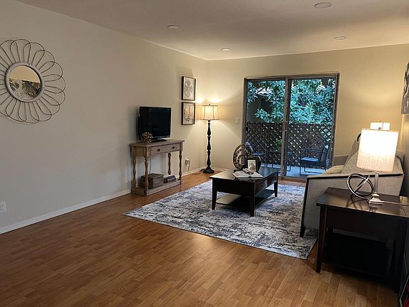 4th image of 259 N Capitol Ave Unit 231