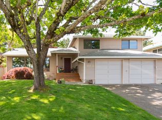 16256 SW Bridle Hills Dr, Beaverton, OR 97007