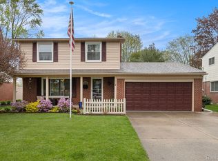 14086 Mayfield St, Livonia, MI 48154