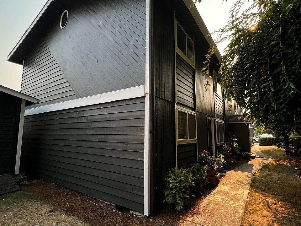 1st image of 810 2nd Ave NW APT 3