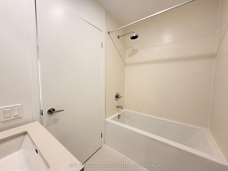 1787 Saint Clair Ave W #807 — Photo 9