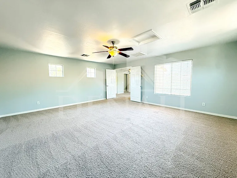 3998 W Roundabout Cir — Photo 12