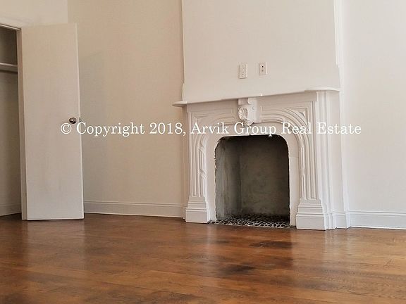 5th image of 129 Jefferson Ave APT 1