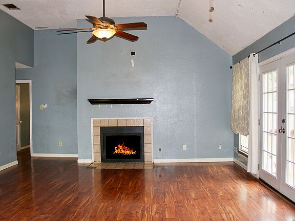 4th image of 3118 Bear Springs Dr