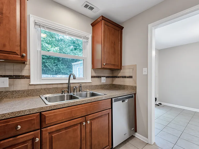413 Longleaf Rd — Photo 9