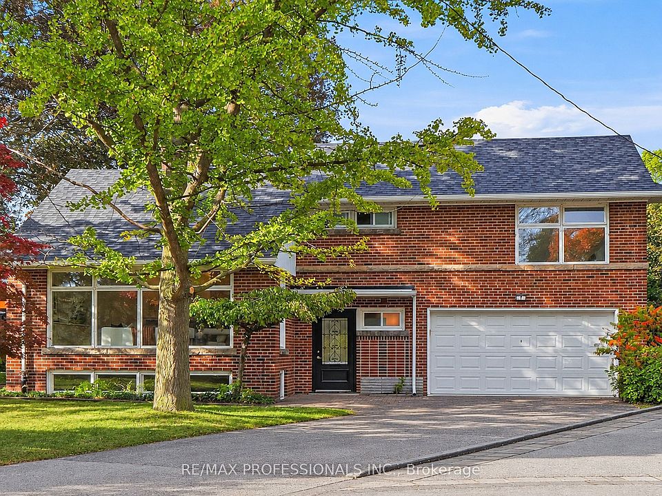 1st image of 8 Northolt Ct