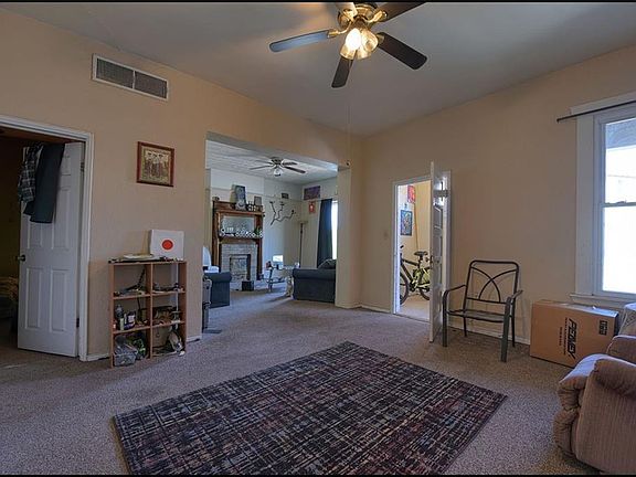 4th image of 618 Stewart Ct #All
