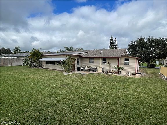 2nd image of 1406 Alwynne Dr