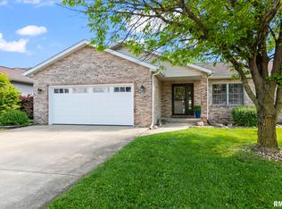 3920 Brandonshire Dr, Springfield, IL 62704