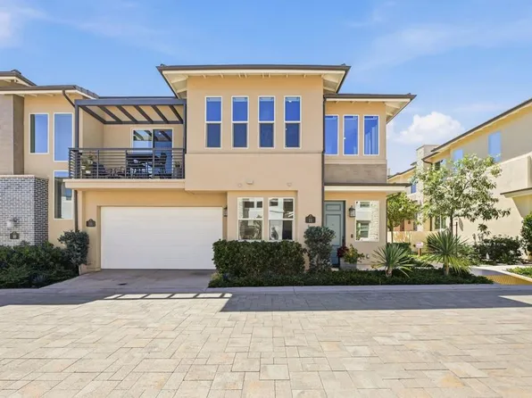 16750 Coyote Bush Dr #11, San Diego, CA 92127