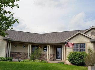 9476 Tiger Lily Dr SE, Caledonia, MI 49316