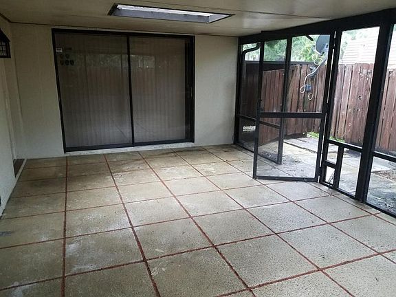 3rd image of 7121 71st Way
