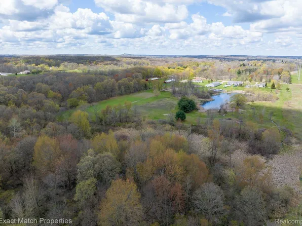 10465 Jossman Rd, Goodrich, MI 48438