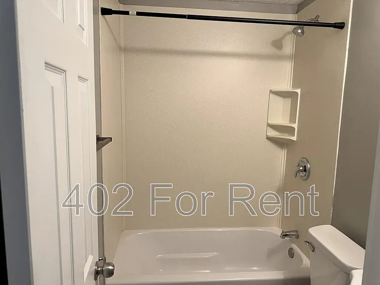 1010 S 29th St #7 — Photo 9
