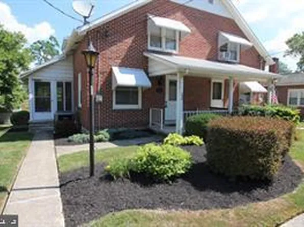 111 Cacoosing Ave, Sinking Spring, PA 19608