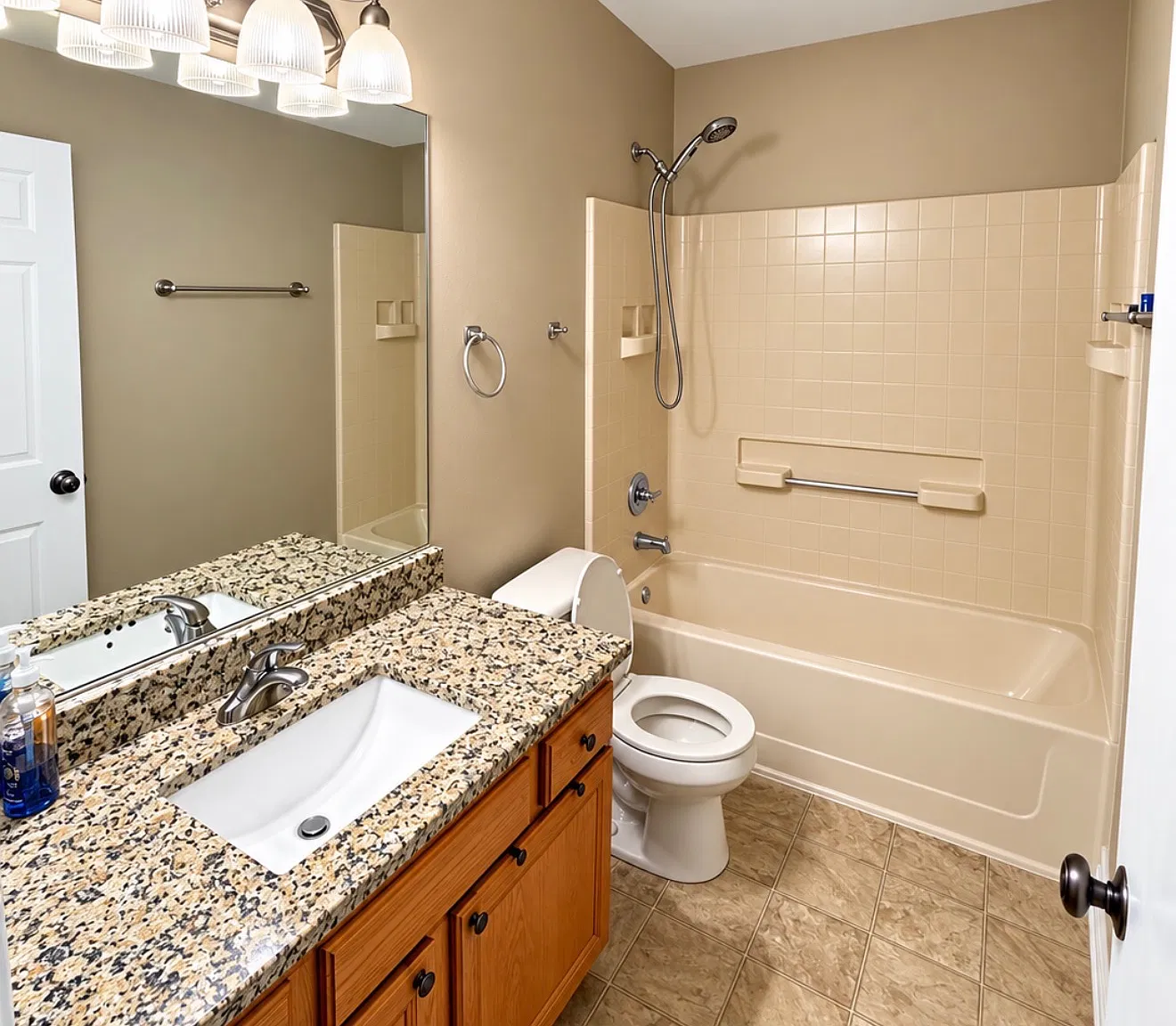 4 bed, 1872 sqft, $3,100 — Photo 4