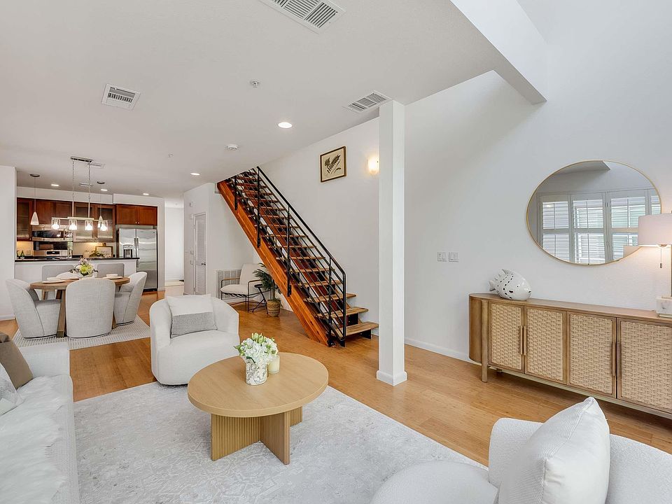 1st image of 6466 Hollis St Unit 334
