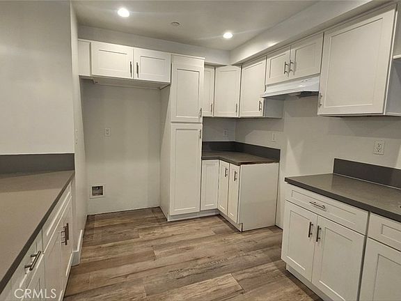 5th image of 10962 1/2 Avalon Blvd