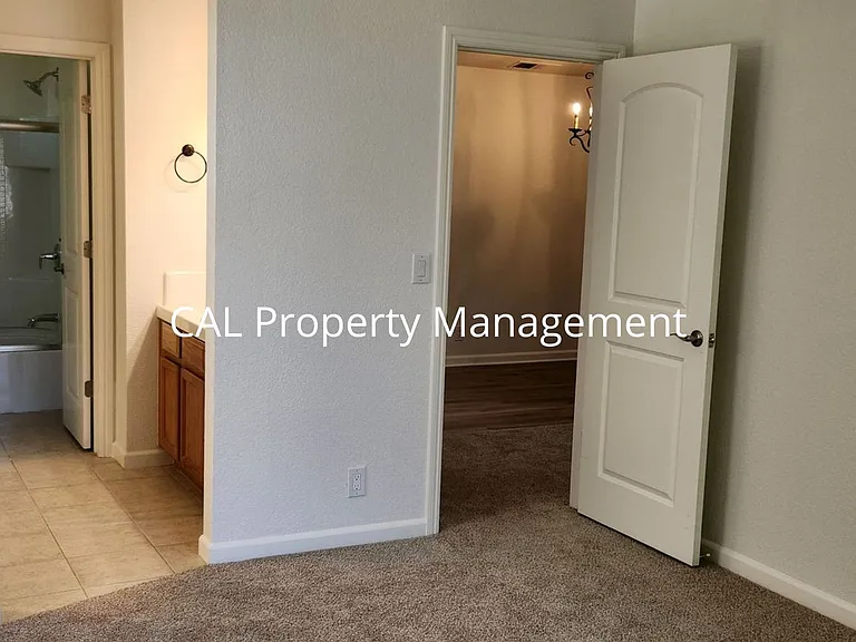 405 Tyler Pl #P — Photo 7