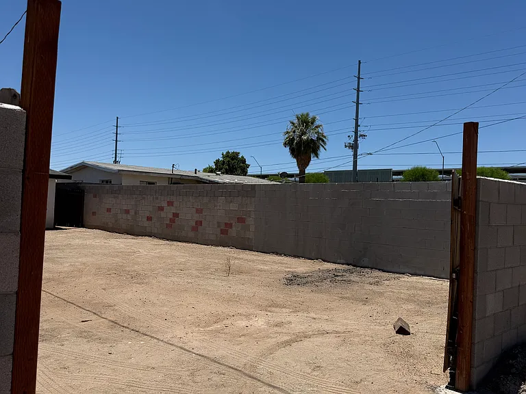 1050 W Rosewood Dr — Photo 32