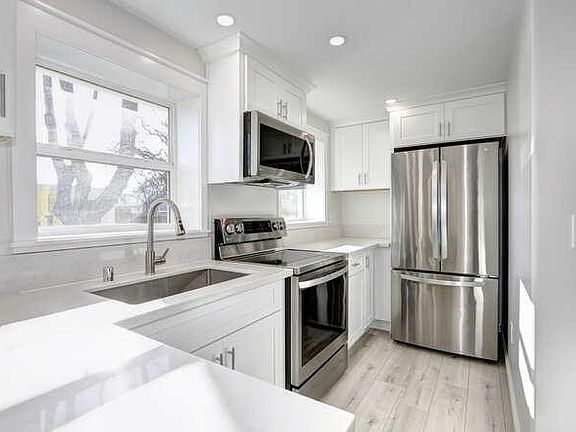 3rd image of 5426 13th Ave #B
