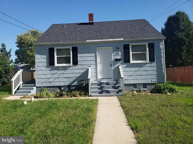 171 W Deen Ave — Photo 5