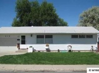 416 S 16th St, Worland, WY 82401