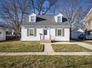 911 Emerson St, Beloit, WI 53511