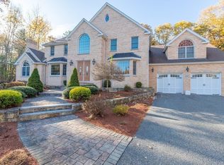 4 Bens Way, Hopedale, MA 01747