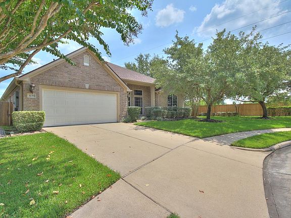 2nd image of 3239 Millbrook Dr