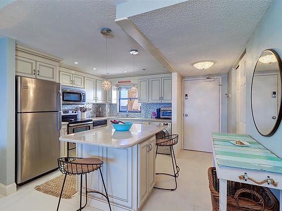 3rd image of 1270 Gulf Blvd APT 1806