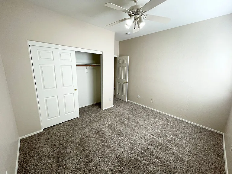 3720 W Rushmore Dr — Photo 26