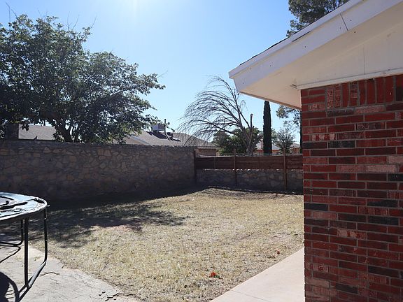 4th image of 3716 Breckenridge Dr