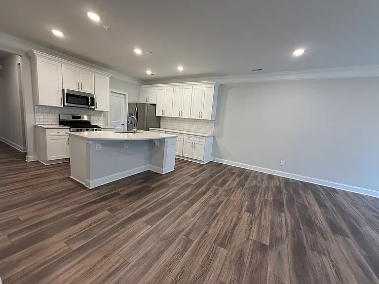 3941 Fadden St — Photo 3
