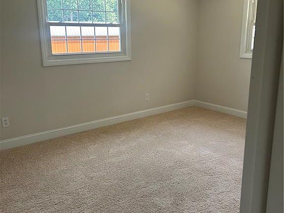 4th image of 5726 Edgar Rd