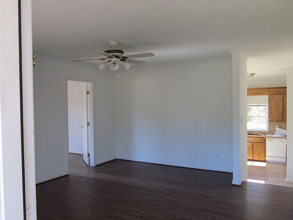 3rd image of 209 Michael Dominick Dr
