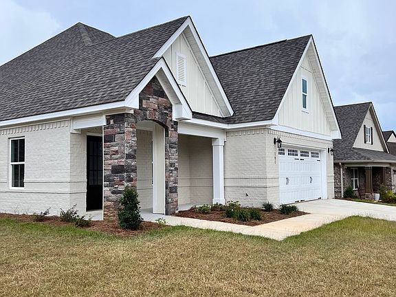 3rd image of 101 Hunters Hill Way
