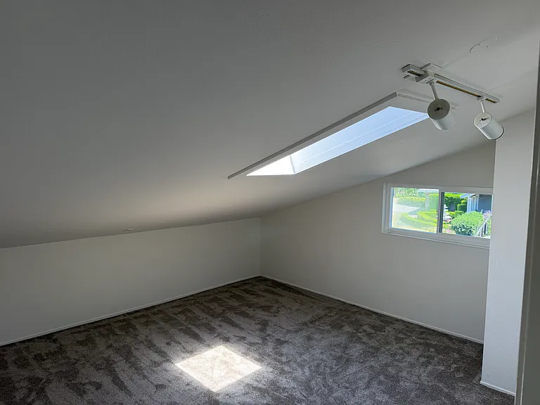 427 Bloom Ln — Photo 28