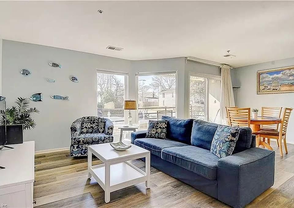 1st image of 304 28th St Unit 113