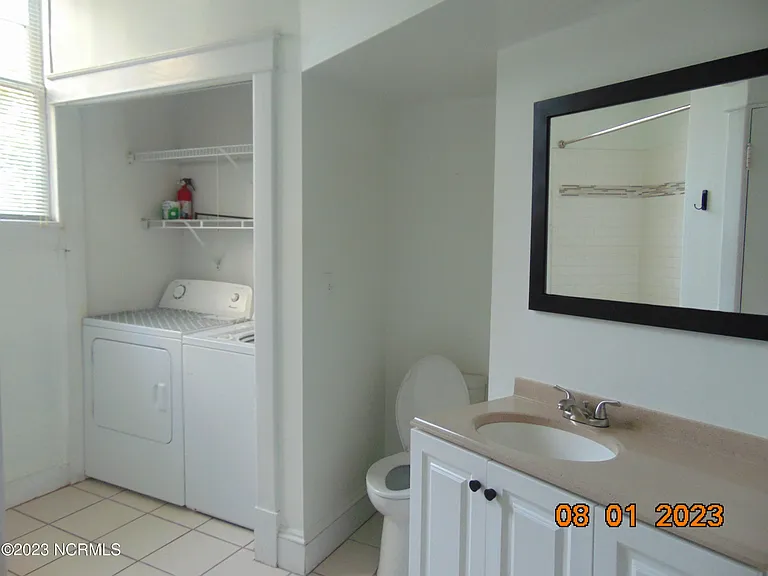 215 Dock St #215 — Photo 7