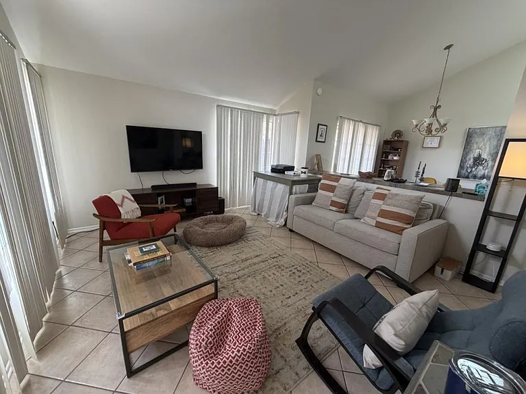 11995 Thomas Hayes Ln — Photo 3