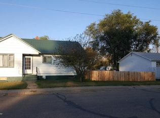 131 2nd Ave SE, Halliday, ND 58636