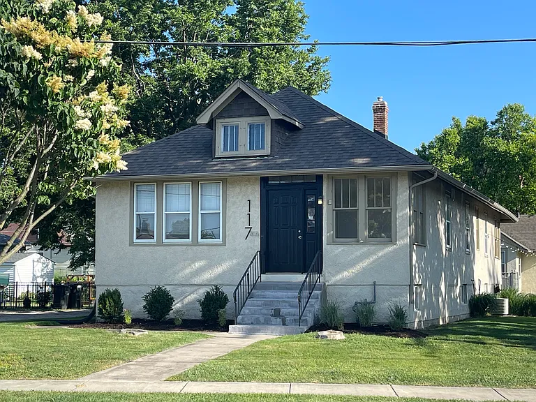 117 W Naperville Rd — Photo 3