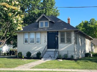 117 W Naperville Rd, Westmont, IL 60559