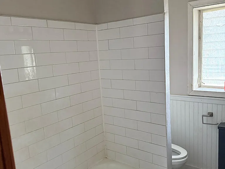 216 E 24th St #1 — Photo 10
